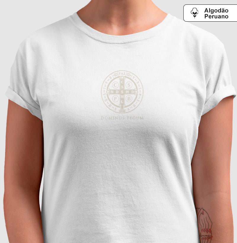 Camiseta Algodão Peruano Medalha de São Bento | Edição Silenciosa