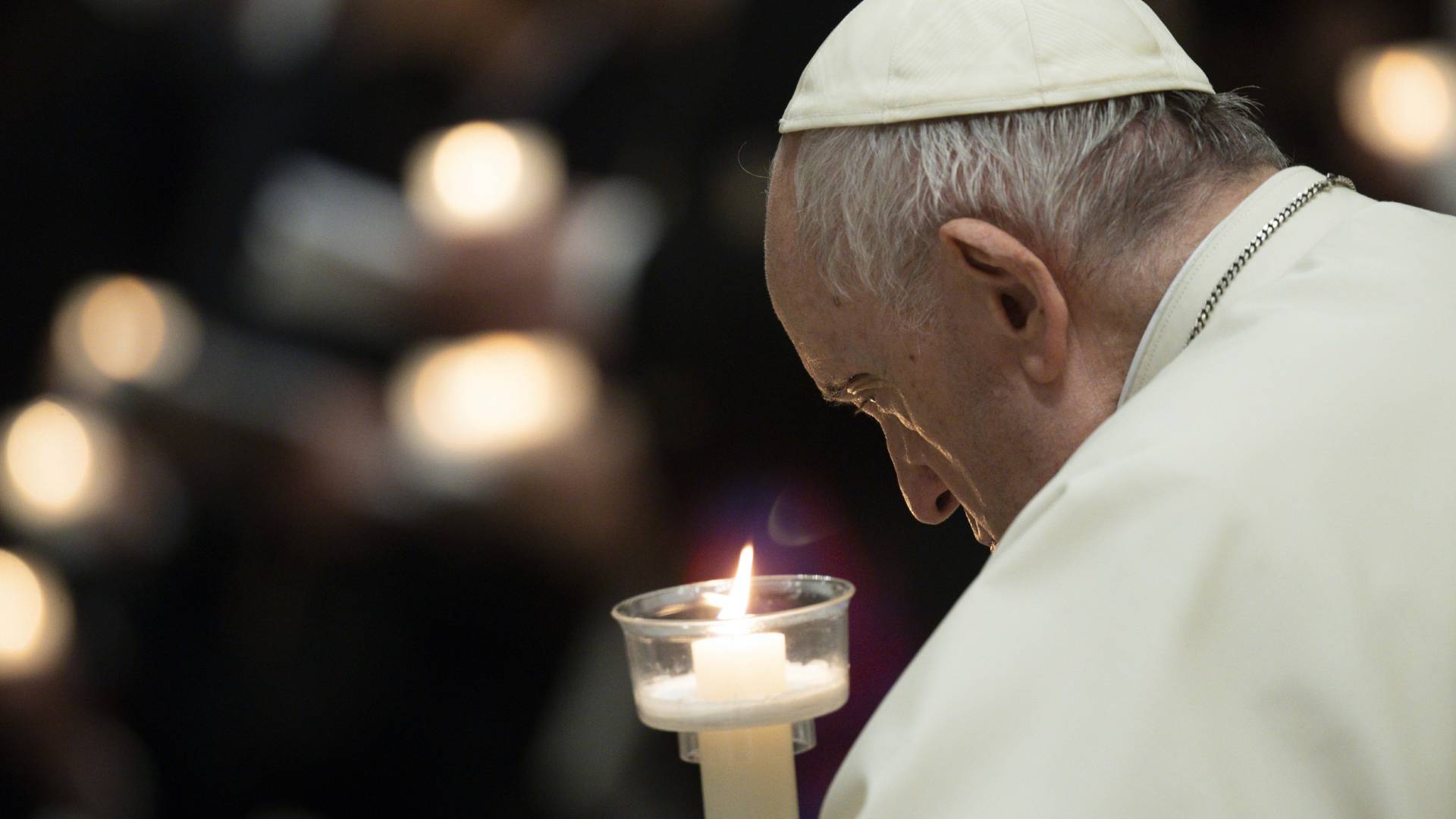 papa vigilia pascal fotovatican media ipa sipa usa via reuters connect